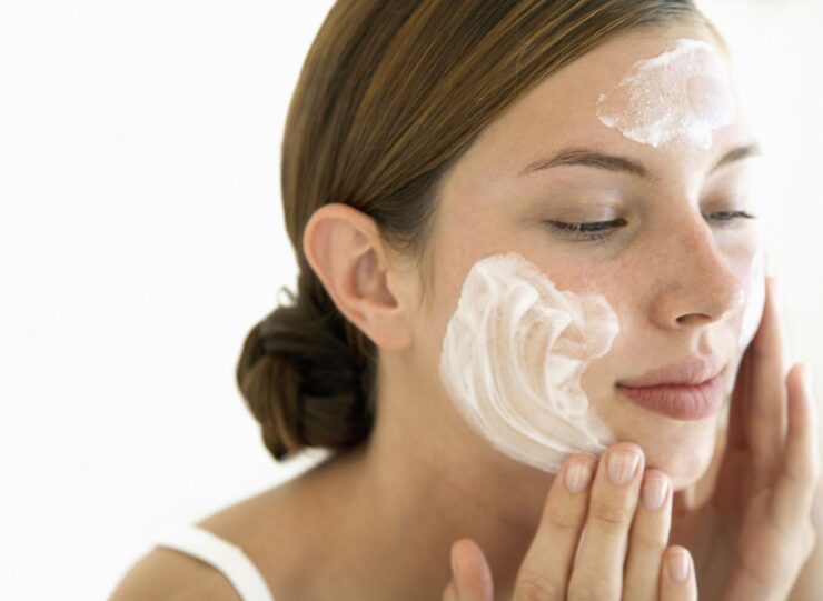 Cum să aplici corect crema cu factor de protecție solară SPF